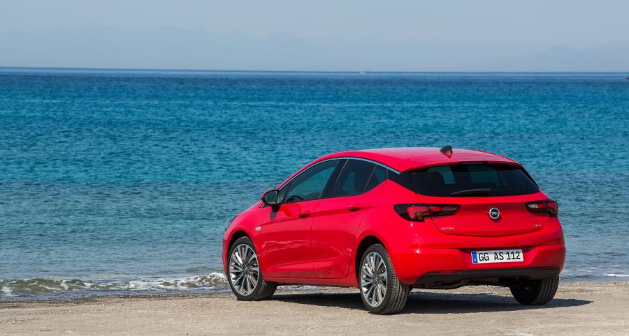  Opel Astra 2015 года  (фото 35 из 35)